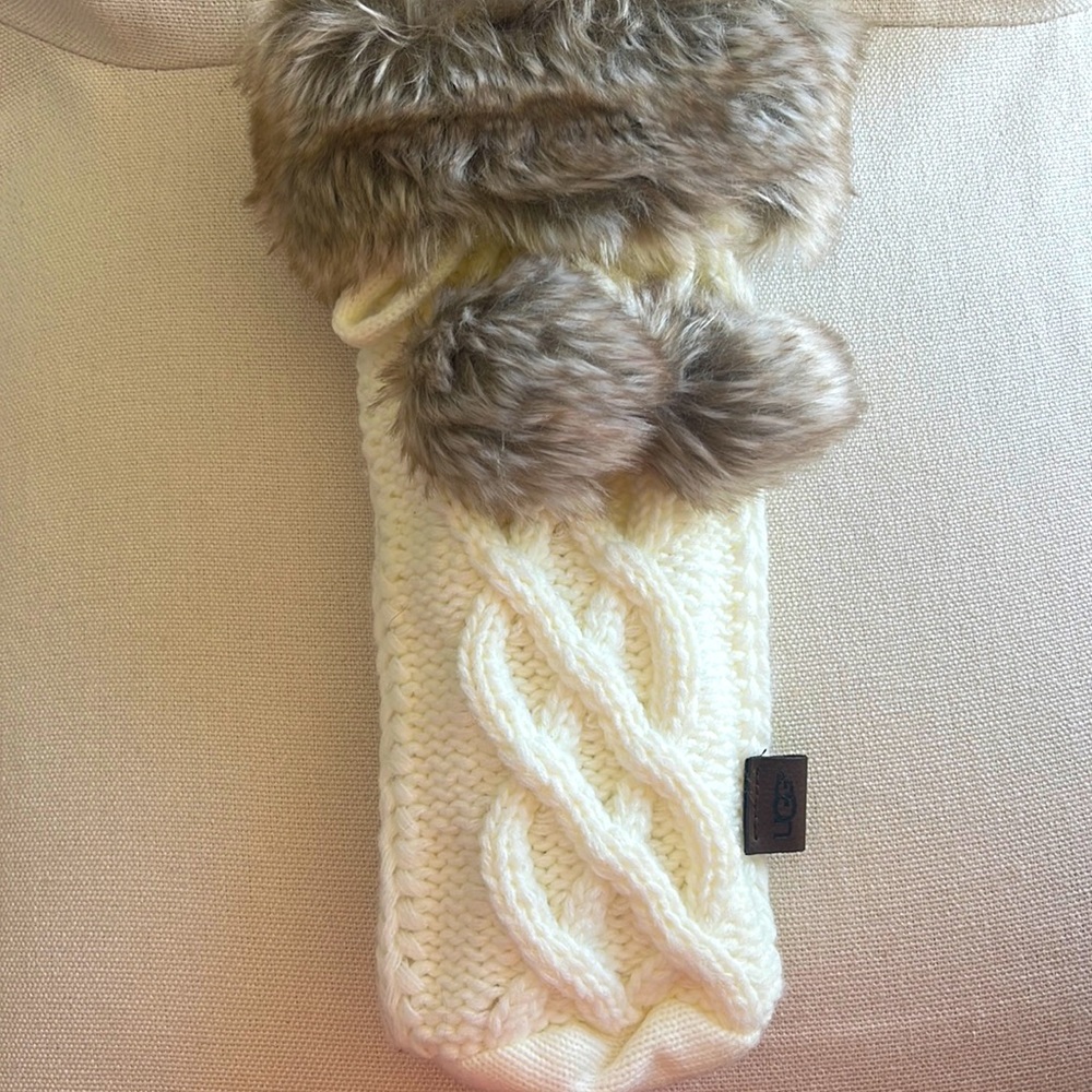 New UGG wine bottle white snow faux fur  cable knit w/Pom Pom accents